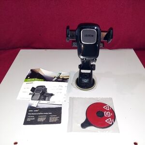 Nwot Iottie Easy Touch 4 Dashboard & Windshield Mounted Cellphone Holder
